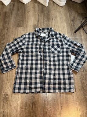 Black and Cream Plaid Button-Up Shirt Jacket